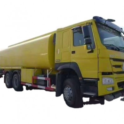 USED HOWO 6*4 DIESEL OIL TANK truck 20,25,30 cubic meters for sale